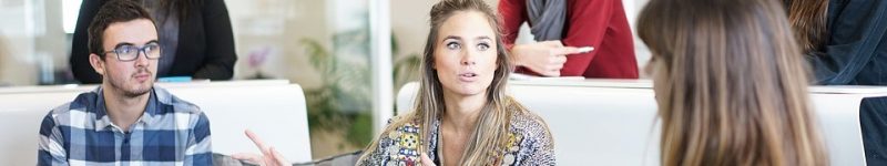 le atendemos en el acto atención al cliente